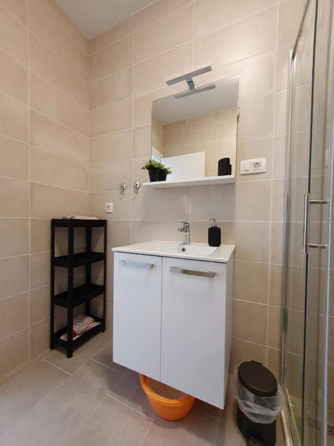 Apartmani M&S Sveta Nedelja  Esterno foto